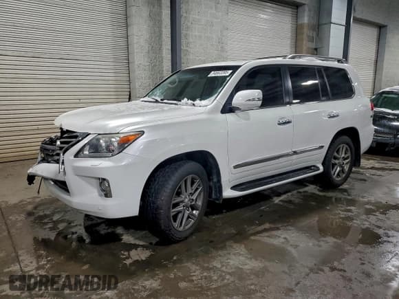 ✅ 2013 Lexus LX 570 • VIN: JTJHY7AX3D4121553 • Лот: 94663395. Опубликован ранее на Copart с пробегом 104 978 миль. Бесплатный доступ к архиву аукционных продаж из США и подробный отчёт об истории автомобиля на DreamBid. Изображение 1.