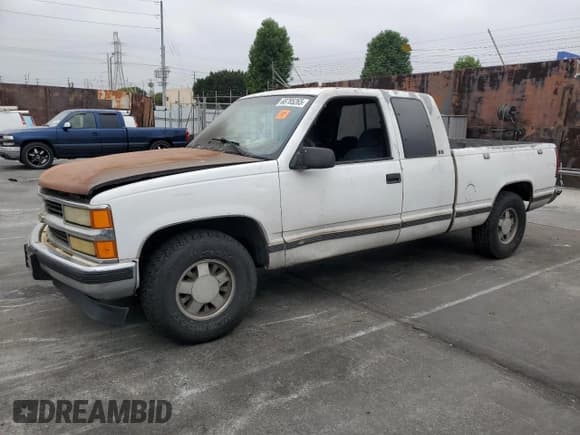 ✅ 1997 Chevrolet Silverado 1500 • VIN: 2GCEC19M4V1161231 • Lot: 68785265. Wystawiony na Copart z przebiegiem 330 979 mil. Bezpłatny archiwum sprzedaży aukcyjnych z USA i szczegółowy raport historii pojazdu na DreamBid. Zdjęcie 1.