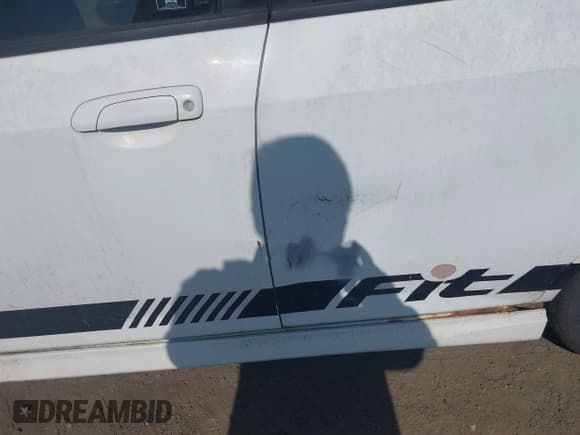 ✅ 2007 Honda Fit Sport • VIN: JHMGD38647S034243 • Lot: 43275241. Listed on IAAI with 207,530 mi. Free auction sales archive from the USA and detailed vehicle history report at DreamBid. Image 12.