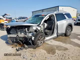 2024 Nissan Pathfinder SL с VIN 5N1DR3CA7RC210891, выставлен на аукционе Copart как лот 67945155 с пробегом 5 963 миль миль и На запчасти • Non repairable. История ставок и продаж доступна на DreamBid. Изображение 1.