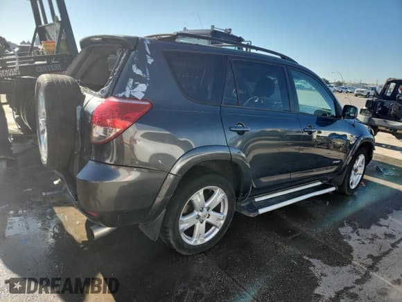 ✅ 2008 Toyota RAV4 Sport • VIN: JTMZD32V085078833 • Лот: 87437075. Опубликован ранее на Copart с пробегом 289 212 миль. Бесплатный доступ к архиву аукционных продаж из США и подробный отчёт об истории автомобиля на DreamBid. Изображение 3.
