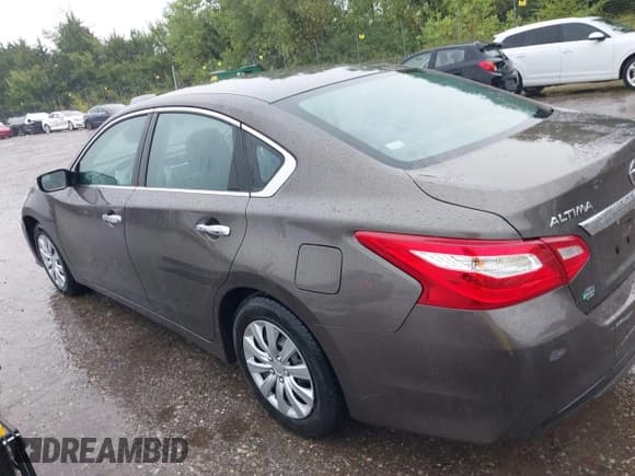 ✅ 2016 Nissan Altima S • VIN: 1N4AL3AP5GN335878 • Lot: 43066963. Listed on IAAI with 90,258 mi. Free auction sales archive from the USA and detailed vehicle history report at DreamBid. Image 14.