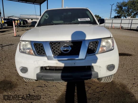 ✅ 2017 Nissan Frontier SV • VIN: 1N6AD0ERXHN744331 • Lot: 90266615. Wystawiony na Copart z przebiegiem 164 722 mil. Bezpłatny archiwum sprzedaży aukcyjnych z USA i szczegółowy raport historii pojazdu na DreamBid. Zdjęcie 5.