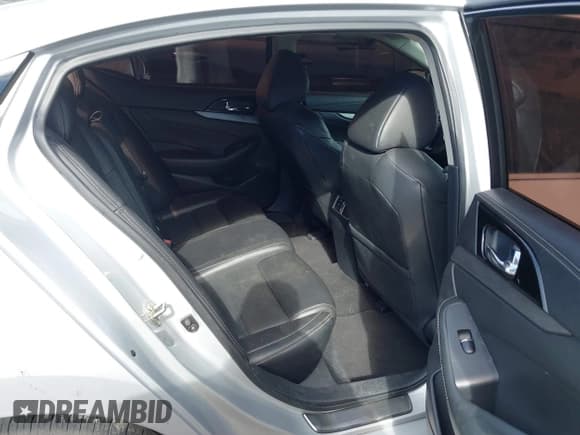 ✅ 2017 Nissan Maxima SV • VIN: 1N4AA6AP1HC421046 • Lot: 41668661. Wystawiony na IAAI z przebiegiem 85 115 mil. Bezpłatny archiwum sprzedaży aukcyjnych z USA i szczegółowy raport historii pojazdu na DreamBid. Zdjęcie 8.