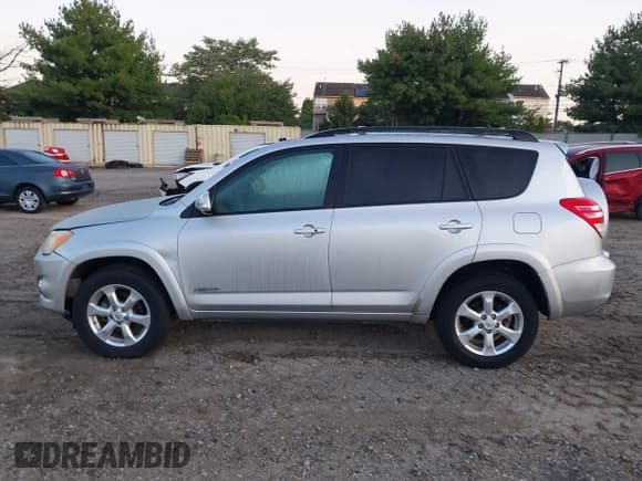 ✅ 2010 Toyota RAV4 Limited • VIN: 2T3YK4DV6AW005128 • Lot: 43172874. Listed on IAAI with 146,839 mi. Free auction sales archive from the USA and detailed vehicle history report at DreamBid. Image 14.