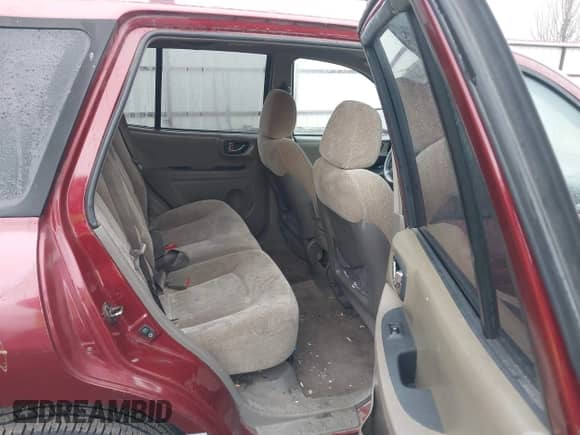 ✅ 2004 Hyundai Santa Fe GLS • VIN: KM8SC73DX4U640640 • Лот: 41803501. Размещён на IAAI с пробегом 149 924 миль миль. Получите бесплатный доступ к архиву аукционных продаж из США и посмотрите подробный отчёт об истории автомобиля на DreamBid. Изображение 8.