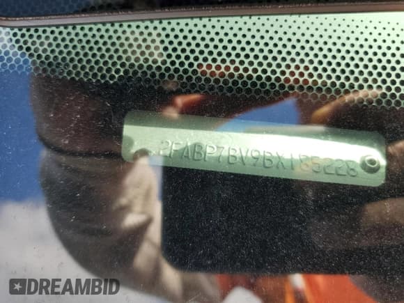 ✅ 2011 Ford Police Interceptor • VIN: 2FABP7BV9BX185228 • Lot: 90377255. Wystawiony na Copart z przebiegiem Nie podano. Bezpłatny archiwum sprzedaży aukcyjnych z USA i szczegółowy raport historii pojazdu na DreamBid. Zdjęcie 12.