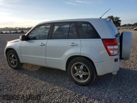 ✅ 2007 Suzuki Grand Vitara • VIN: JS3TE941574201287 • Лот: 70656165. Опубликован ранее на Copart с пробегом 204 316 миль. Бесплатный доступ к архиву аукционных продаж из США и подробный отчёт об истории автомобиля на DreamBid. Изображение 2.