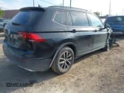 ✅ 2021 Volkswagen Tiguan S • VIN: 3VV1B7AX3MM086038 • Lot: 43240670. Wystawiony na IAAI z przebiegiem 51 219 mil. Bezpłatny archiwum sprzedaży aukcyjnych z USA i szczegółowy raport historii pojazdu na DreamBid. Zdjęcie 4.
