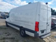 ✅ 2023 Mercedes-Benz Sprinter Cargo • VIN: W1Y40CHY1PT150152 • Lot: 43027930. Wystawiony na IAAI z przebiegiem 37 066 mil. Bezpłatny archiwum sprzedaży aukcyjnych z USA i szczegółowy raport historii pojazdu na DreamBid. Zdjęcie 3.