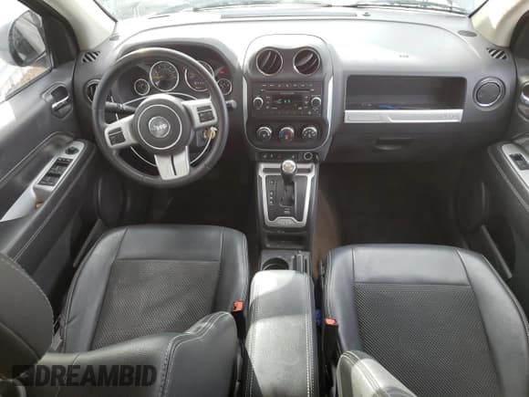 ✅ 2017 Jeep Compass Latitude • VIN: 1C4NJCEA5HD115980 • Lot: 80718455. Listed on Copart with 56,031 mi. Free auction sales archive from the USA and detailed vehicle history report at DreamBid. Image 8.