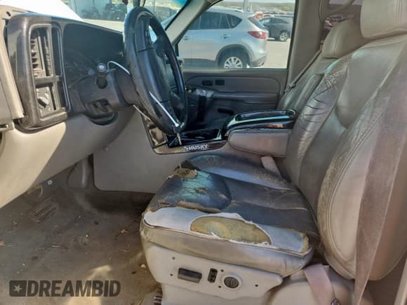 ✅ 2006 Chevrolet Silverado 2500HD LT3 • VIN: 1GCHK23DX6F192217 • Lot: 90885675. Listed on Copart with 334,978 mi. Free auction sales archive from the USA and detailed vehicle history report at DreamBid. Image 7.