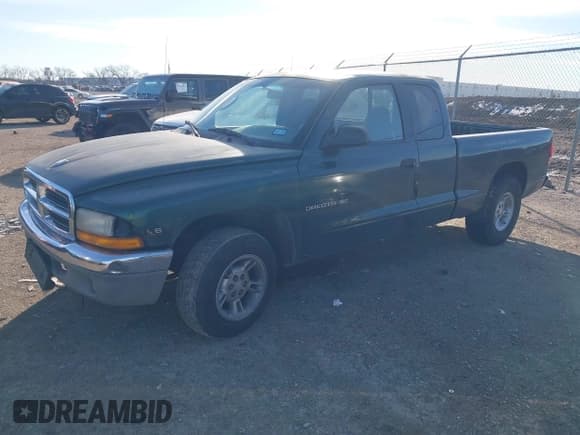 ✅ 2000 Dodge Dakota • VIN: 1B7GL22X5YS662653 • Lot: 41297493. Wystawiony na IAAI z przebiegiem 260 328 mil. Bezpłatny archiwum sprzedaży aukcyjnych z USA i szczegółowy raport historii pojazdu na DreamBid. Zdjęcie 2.