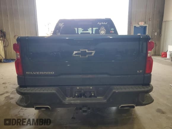 ✅ 2022 Chevrolet Silverado 1500 LT Trail Boss • VIN: 3GCUDFED3NG613754 • Lot: 63392535. Wystawiony na Copart z przebiegiem 28 408 mil. Bezpłatny archiwum sprzedaży aukcyjnych z USA i szczegółowy raport historii pojazdu na DreamBid. Zdjęcie 6.