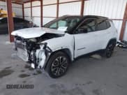 ✅ 2024 Jeep Compass Limited • VIN: 3C4NJDCN6RT597494 • Lot: 42538077. Wystawiony na IAAI z przebiegiem 31 033 mil. Bezpłatny archiwum sprzedaży aukcyjnych z USA i szczegółowy raport historii pojazdu na DreamBid. Zdjęcie 18.
