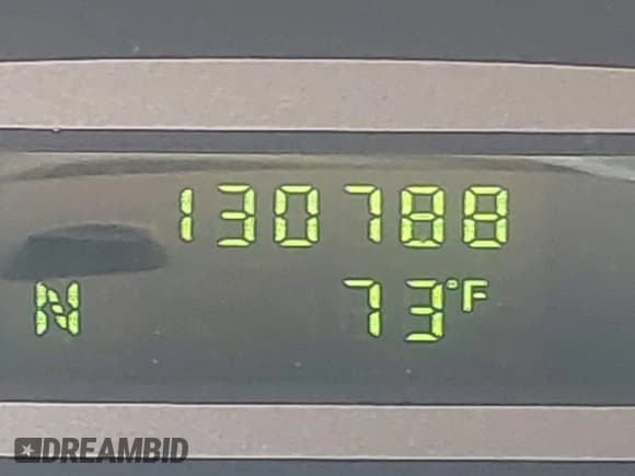 ✅ 2005 Ford Expedition Special Service • VIN: 1FMPU16575LB01825 • Lot: 42335134. Listed on IAAI with 130,788 mi. Free auction sales archive from the USA and detailed vehicle history report at DreamBid. Image 16.