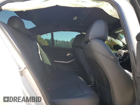 ✅ 2021 BMW 3 Series 330i xDrive • VIN: 3MW5R7J07M8B69279 • Lot: 84652945. Wystawiony na Copart z przebiegiem Nie podano. Bezpłatny archiwum sprzedaży aukcyjnych z USA i szczegółowy raport historii pojazdu na DreamBid. Zdjęcie 10.