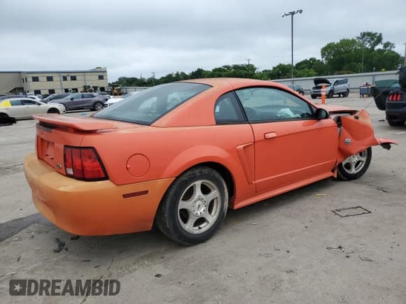 ✅ 2004 Ford Mustang Standard • VIN: 1FAFP406X4F150045 • Lot: 55418045. Listed on Copart with 152,285 mi. Free auction sales archive from the USA and detailed vehicle history report at DreamBid. Image 3.