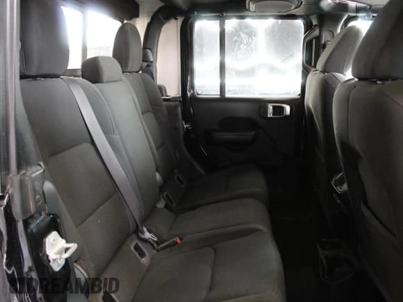 ✅ 2020 Jeep Gladiator Sport S • VIN: 1C6HJTAG1LL158662 • Лот: 86172925. Опубликован ранее на Copart с пробегом 46 837 миль. Бесплатный доступ к архиву аукционных продаж из США и подробный отчёт об истории автомобиля на DreamBid. Изображение 6.