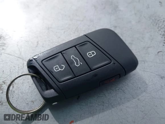 ✅ 2025 Volkswagen Taos S • VIN: 3VV5C7B29SM028689 • Lot: 42423162. Listed on IAAI with 3,520 mi. Free auction sales archive from the USA and detailed vehicle history report at DreamBid. Image 11.