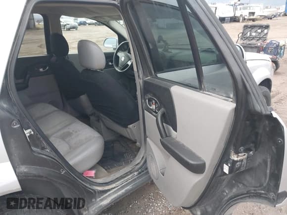 ✅ 2005 Saturn VUE • VIN: 5GZCZ63405S838530 • Lot: 43690034. Listed on IAAI with 158,954 mi. Free auction sales archive from the USA and detailed vehicle history report at DreamBid. Image 8.