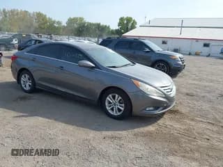 ✅ 2013 Hyundai Sonata GLS • VIN: 5NPEB4AC3DH648327 • Lot: 43220088. Listed on IAAI with 161,940 mi. Free auction sales archive from the USA and detailed vehicle history report at DreamBid. Image 1.