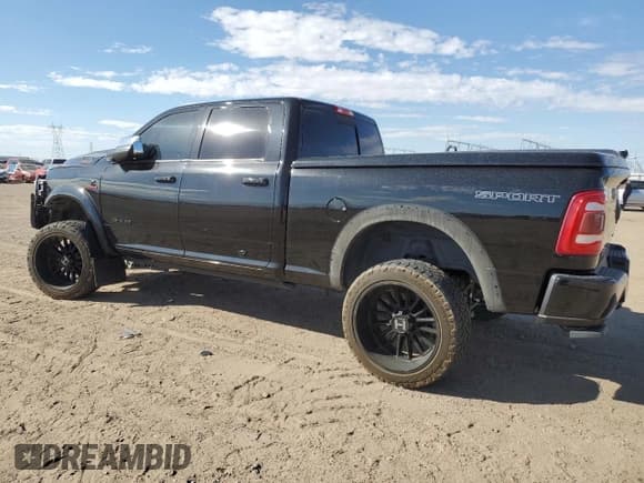 ✅ 2019 Ram 2500 Laramie • VIN: 3C6UR5FL2KG713459 • Lot: 70426035. Wystawiony na Copart z przebiegiem 53 913 mil. Bezpłatny archiwum sprzedaży aukcyjnych z USA i szczegółowy raport historii pojazdu na DreamBid. Zdjęcie 2.