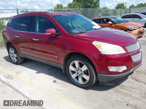✅ 2010 Chevrolet Traverse LTZ • VIN: 1GNLRHED3AJ193289 • Лот: 42586997. Опубликован ранее на IAAI с пробегом 226 150 миль. Бесплатный доступ к архиву аукционных продаж из США и подробный отчёт об истории автомобиля на DreamBid. Изображение 1.