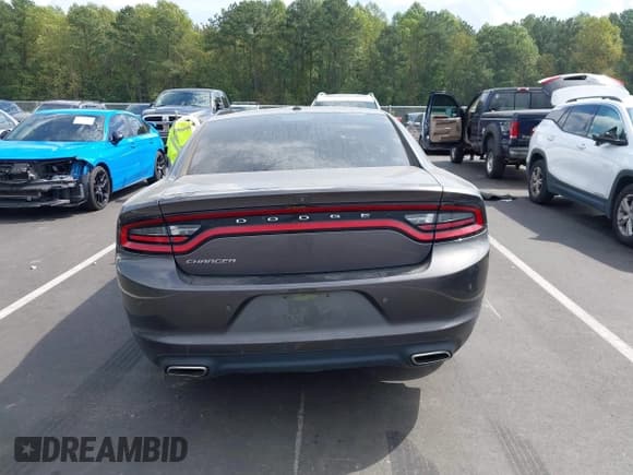 ✅ 2020 Dodge Charger SXT • VIN: 2C3CDXBG8LH152827 • Лот: 43320436. Опубликован ранее на IAAI с пробегом 126 372 миль. Бесплатный доступ к архиву аукционных продаж из США и подробный отчёт об истории автомобиля на DreamBid. Изображение 16.