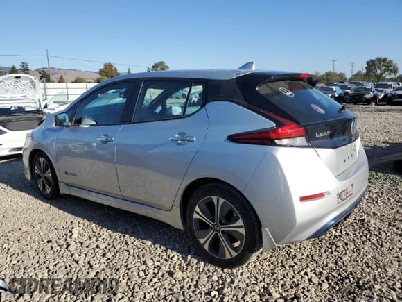 ✅ 2018 Nissan LEAF S • VIN: 1N4AZ1CP6JC303685 • Лот: 82324705. Опубликован ранее на Copart с пробегом 47 594 миль. Бесплатный доступ к архиву аукционных продаж из США и подробный отчёт об истории автомобиля на DreamBid. Изображение 2.