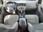 ✅ 2007 Ford Escape XLT • VIN: 1FMYU93Z97KA42635 • Lot: 53895975. Listed on Copart with 221,273 mi. Free auction sales archive from the USA and detailed vehicle history report at DreamBid. Image 8.