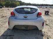 ✅ 2016 Hyundai Veloster • VIN: KMHTC6AD8GU272996 • Lot: 70380414. Wystawiony na Copart z przebiegiem 86 498 mil. Bezpłatny archiwum sprzedaży aukcyjnych z USA i szczegółowy raport historii pojazdu na DreamBid. Zdjęcie 6.