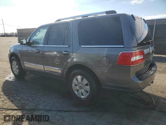 ✅ 2010 Lincoln Navigator • VIN: 5LMJJ2J56AEJ07543 • Lot: 91414755. Listed on Copart with 211,188 mi. Free auction sales archive from the USA and detailed vehicle history report at DreamBid. Image 2.