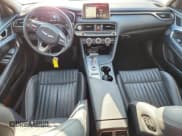 ✅ 2019 Genesis G70 Advanced • VIN: KMTG34LA8KU034850 • Lot: 66161165. Wystawiony na Copart z przebiegiem 89 363 mil. Bezpłatny archiwum sprzedaży aukcyjnych z USA i szczegółowy raport historii pojazdu na DreamBid. Zdjęcie 8.