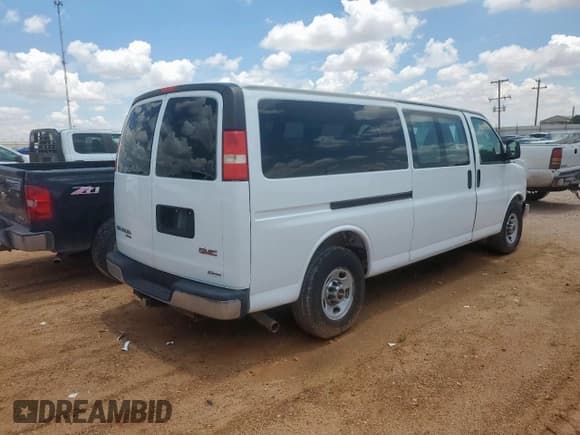 ✅ 2014 GMC Savana LT • VIN: 1GJZ71FG8E1174776 • Lot: 58006205. Listed on Copart with 148,844 mi. Free auction sales archive from the USA and detailed vehicle history report at DreamBid. Image 3.