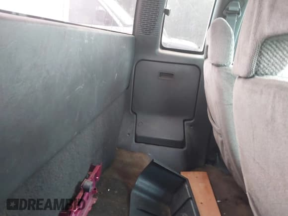 ✅ 1995 Chevrolet S-10 LS • VIN: 1GCCS1942S8186938 • Лот: 41924927. Опубликован ранее на IAAI с пробегом 290 015 миль. Бесплатный доступ к архиву аукционных продаж из США и подробный отчёт об истории автомобиля на DreamBid. Изображение 8.