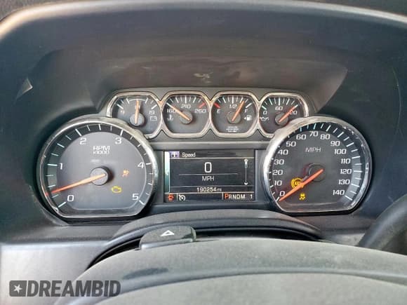 ✅ 2015 Chevrolet Silverado 2500HD LT • VIN: 1GC1KVE88FF162104 • Lot: 86138115. Wystawiony na Copart z przebiegiem 190 254 mil. Bezpłatny archiwum sprzedaży aukcyjnych z USA i szczegółowy raport historii pojazdu na DreamBid. Zdjęcie 9.