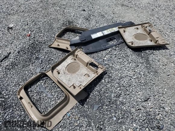 ✅ 2001 Ford F-150 • VIN: 1FTPX17L21NA37619 • Lot: 56922485. Wystawiony na Copart z przebiegiem 212 148 mil. Bezpłatny archiwum sprzedaży aukcyjnych z USA i szczegółowy raport historii pojazdu na DreamBid. Zdjęcie 12.