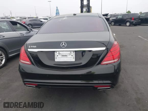 ✅ 2014 Mercedes-Benz S 550 • VIN: WDDUG8CB0EA014383 • Lot: 42773617. Listed on IAAI with 147,261 mi. Free auction sales archive from the USA and detailed vehicle history report at DreamBid. Image 16.