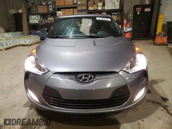 ✅ 2016 Hyundai Veloster • VIN: KMHTC6AD0GU299156 • Lot: 75708284. Wystawiony na Copart z przebiegiem 62 395 mil. Bezpłatny archiwum sprzedaży aukcyjnych z USA i szczegółowy raport historii pojazdu na DreamBid. Zdjęcie 5.