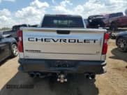 ✅ 2019 Chevrolet Silverado 1500 LT Trail Boss • VIN: 3GCPYFED0KG126251 • Лот: 70908195. Опубликован ранее на Copart с пробегом 53 382 миль. Бесплатный доступ к архиву аукционных продаж из США и подробный отчёт об истории автомобиля на DreamBid. Изображение 6.