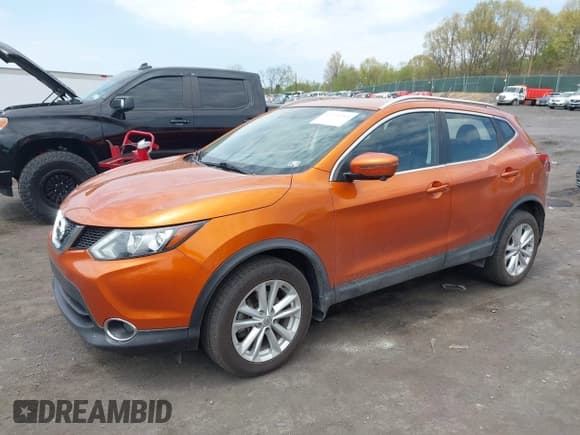 ✅ 2017 Nissan Rogue SL • VIN: JN1BJ1CR2HW103602 • Lot: 42124914. Wystawiony na IAAI z przebiegiem 59 780 mil. Bezpłatny archiwum sprzedaży aukcyjnych z USA i szczegółowy raport historii pojazdu na DreamBid. Zdjęcie 2.