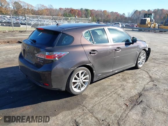 ✅ 2011 Lexus CT 200h • VIN: JTHKD5BH3B2002294 • Lot: 43714507. Listed on IAAI with 174,519 mi. Free auction sales archive from the USA and detailed vehicle history report at DreamBid. Image 4.