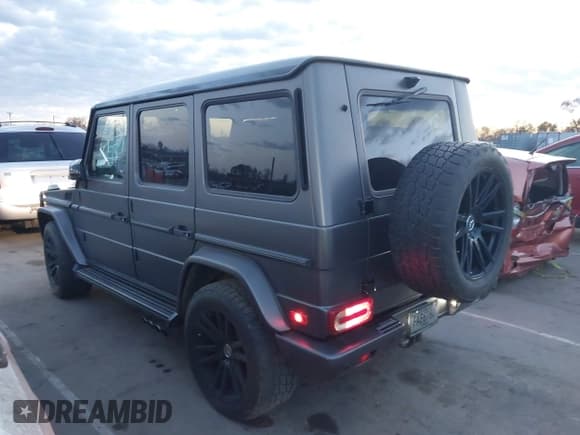 ✅ 2016 Mercedes-Benz G 550 • VIN: WDCYC3KF2GX245357 • Lot: 41810386. Wystawiony na IAAI z przebiegiem 222 263 mil. Bezpłatny archiwum sprzedaży aukcyjnych z USA i szczegółowy raport historii pojazdu na DreamBid. Zdjęcie 14.
