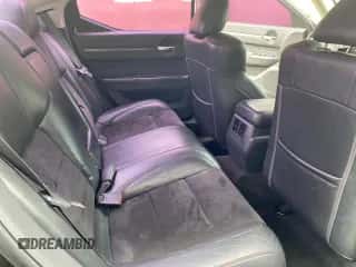 2008 Dodge Charger SRT-8 с VIN 2B3LA73W08H150301, выставлен на аукционе Copart как лот 80006084 с пробегом 15 259 миль миль и Чистый • Clean title. История ставок и продаж доступна на DreamBid. Изображение 6.