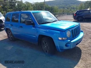 ✅ 2008 Jeep Patriot Sport • VIN: 1J8FF28W58D796271 • Lot: 43147155. Listed on IAAI with 71,881 mi. Free auction sales archive from the USA and detailed vehicle history report at DreamBid. Image 1.