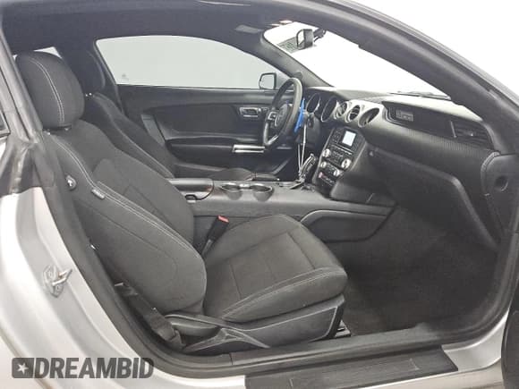 ✅ 2015 Ford Mustang V6 • VIN: 1FA6P8AM4F5361738 • Lot: 92298725. Wystawiony na Copart z przebiegiem 129 271 mil. Bezpłatny archiwum sprzedaży aukcyjnych z USA i szczegółowy raport historii pojazdu na DreamBid. Zdjęcie 10.