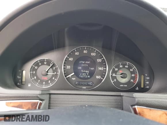 ✅ 2004 Mercedes-Benz E 320 • VIN: WDBUF65J84A430085 • Lot: 81964405. Wystawiony na Copart z przebiegiem 129 282 mil. Bezpłatny archiwum sprzedaży aukcyjnych z USA i szczegółowy raport historii pojazdu na DreamBid. Zdjęcie 9.