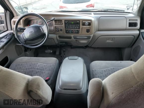 ✅ 2000 Ford F-350 XL • VIN: 1FTSX31F9YEA86514 • Lot: 81322734. Wystawiony na Copart z przebiegiem 260 819 mil. Bezpłatny archiwum sprzedaży aukcyjnych z USA i szczegółowy raport historii pojazdu na DreamBid. Zdjęcie 8.