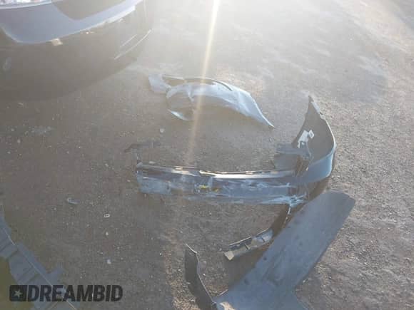 2010 Chevrolet Impala LT z VIN 2G1WB5EK0A1140687, wystawiony jako IAAI lot #43470217 z przebiegiem Nie podano mil oraz . Historia ofert i sprzedaży dostępna na DreamBid. Obrazek 18.